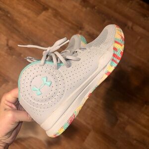 Under Armour Light Gray Sneakers with Multicolor Sole